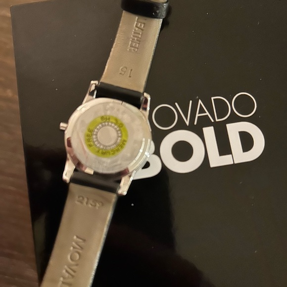MOVADO BOLD new with box no tags - Picture 4 of 9